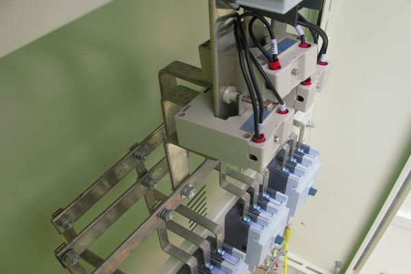 高要配电柜-应急照明配电柜使用对工作人员的具
